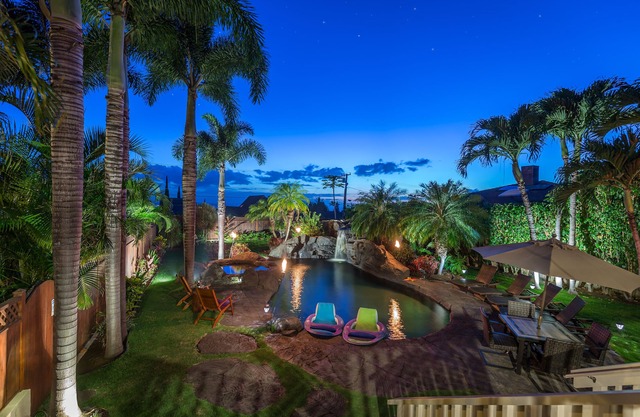 PRIVATE HOME OASIS-3 BEDROOM-OCEAN VIEWS-POOL-HOT TUB-METICULOUS CLEANING