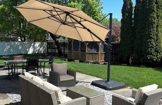 Private home TWO BLOCKS from Saratoga Race Track with fenced in backyard