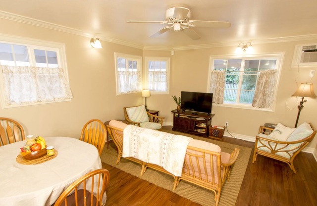 Private Home; Walk to the Heart of Lahaina Towns Shops, Restaurants, and Harbor! Living room
