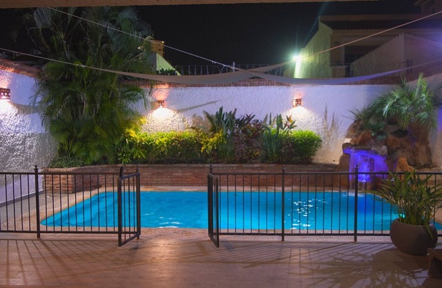 Private house, pool, bbq and jacuzzi!