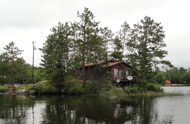 'Private Island Get-A-Way' Lake Vermilion-Cook *SPECIALS*Email/Call to ask!
