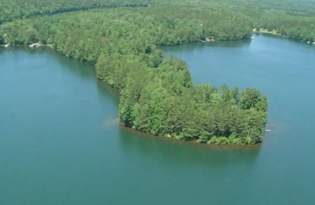 Private Lakefront Home on Peninsula of Pristine Big Bass Lake
