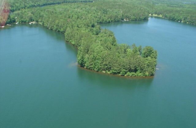 Private Lakefront home on Peninsula of Pristine Big Bass Lake