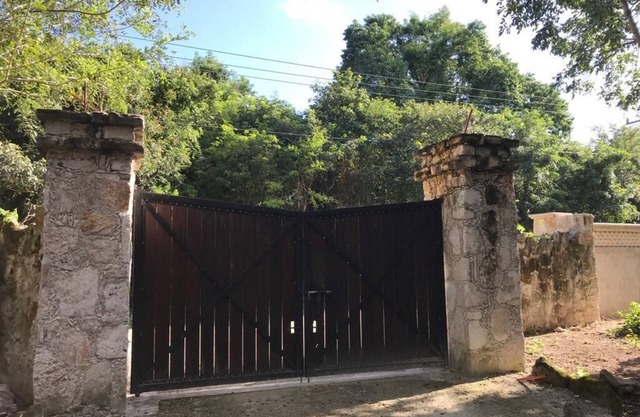 Private Nature Oasis for up to 10, or rent for two and enjoy serene privacy