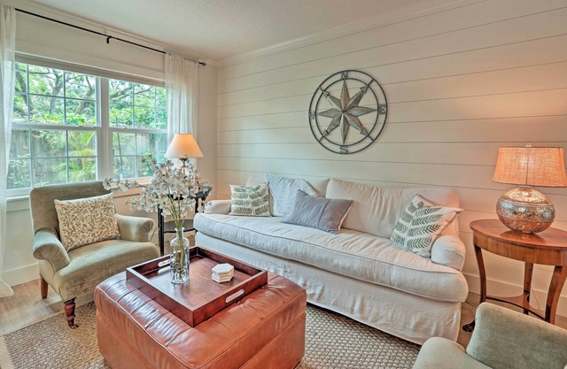 Private Patio: College Park Cottage in Orlando!