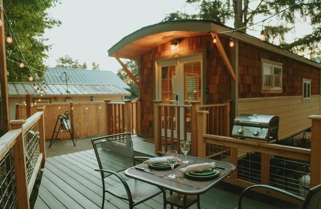 Private pet friendly, No cleaning Fees
