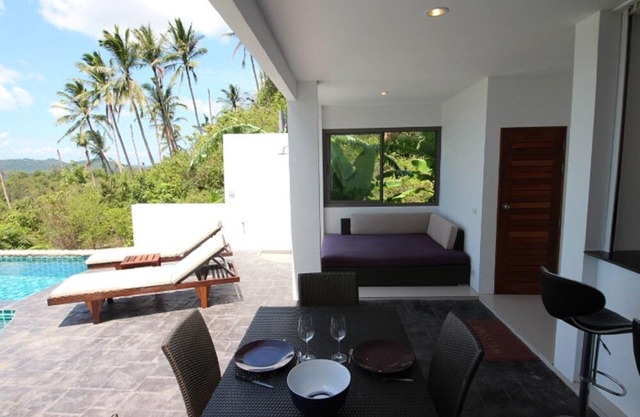 Private pool 1 bedroom Sea view apartment