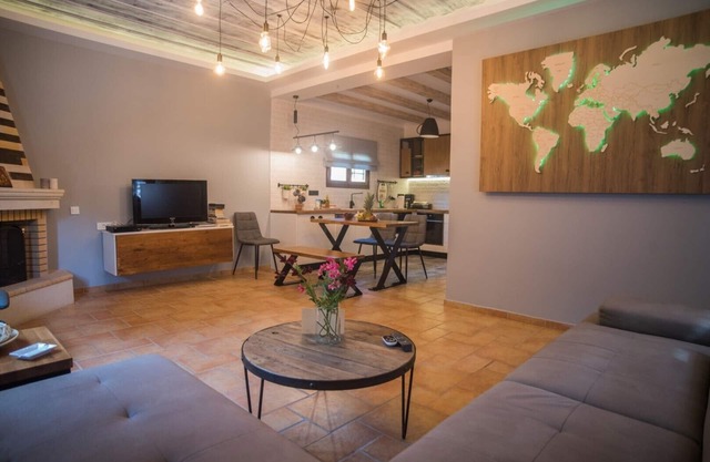 Private Pool★Stone Villa★ BBQ & Wifi★ Sea view
