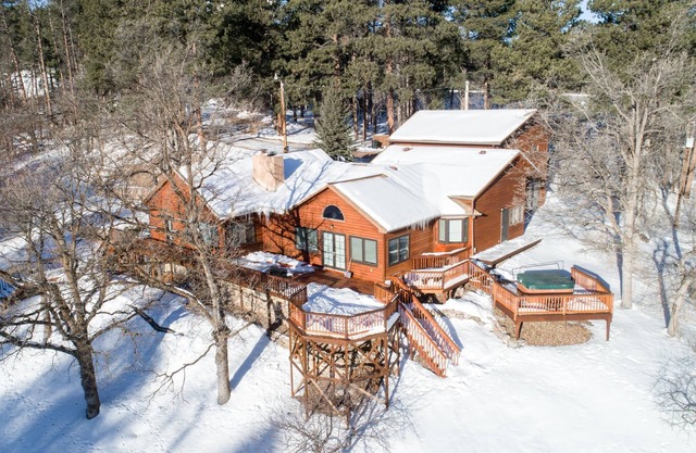 Private, Secluded Location on 14 Acres - Easy Access to Surrounding Sites