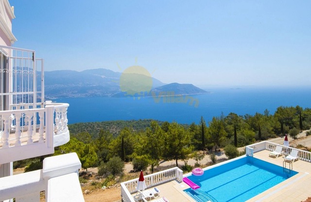 Private secluded villa with fabulous views of the Kalkan Bay