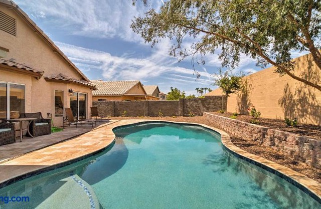 Private Sonoran Oasis with Heated Pool Near Hiking!