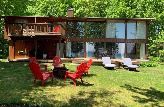 Private Suttons Bay Waterfront Home with Hot Tub, Sauna and Central Air!