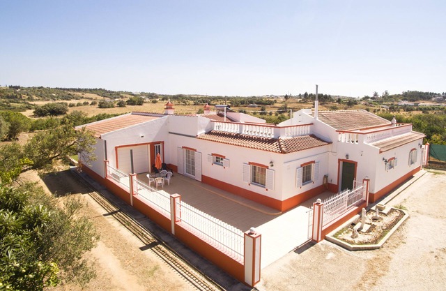 Private villa near the beach with 2 large terraces, balcony and hi-fi