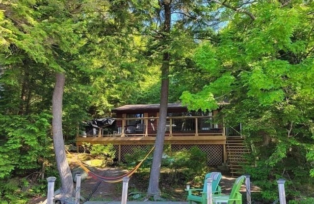 Private waterfront cottage on Little Straggle Lake, in Harcourt Park.