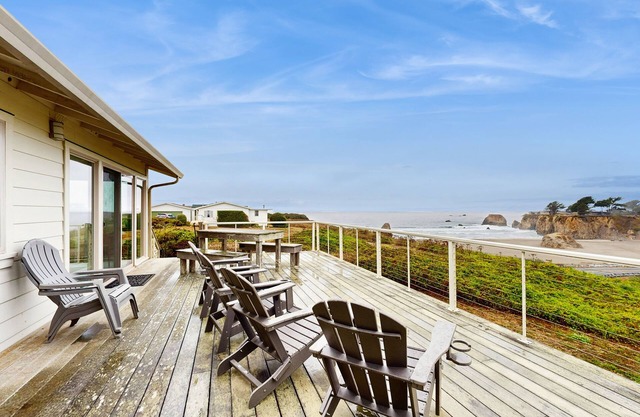 Private Waterfront Home with Private Hot Tub and Central Heat - Walk to Ocean