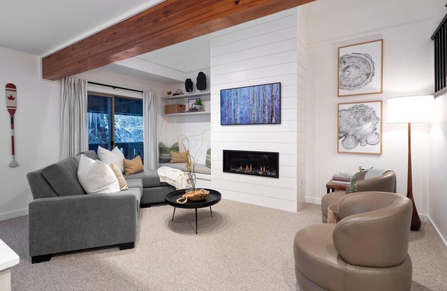 Professionally Renovated throughout during Fall 2022! Garage, walk to slopes. Exquisite