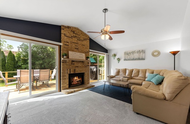PROMO 22% MONTHLY DISCOUNT!nCentrally-Located Relaxed Family Home!
