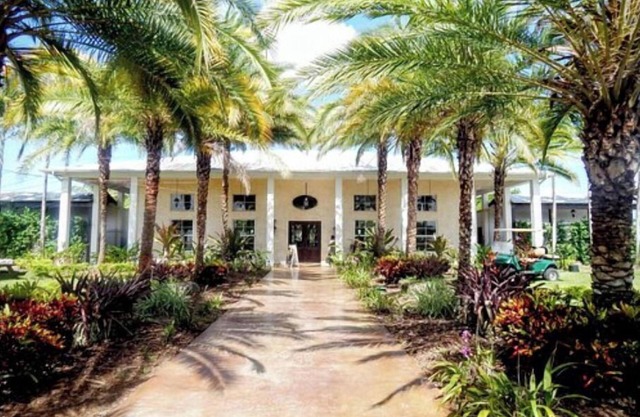 Propery is 20 min from florida keys huge space and parking for boat