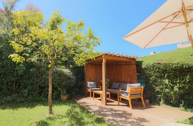 Provencal cottage in Antibes
