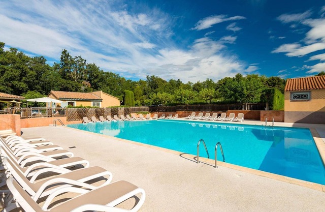 Provencal-style maisonette with communal pool