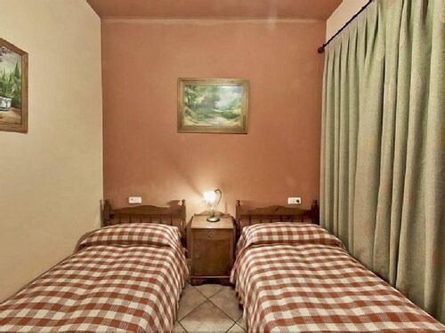 Puente Piedra Rural Cottage for 8 people