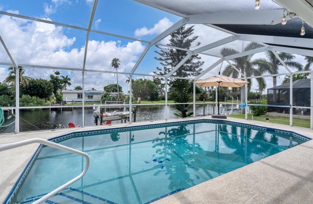 Punta Gorda 3-Bedroom Canalfront Pool Vacation Home with Dock