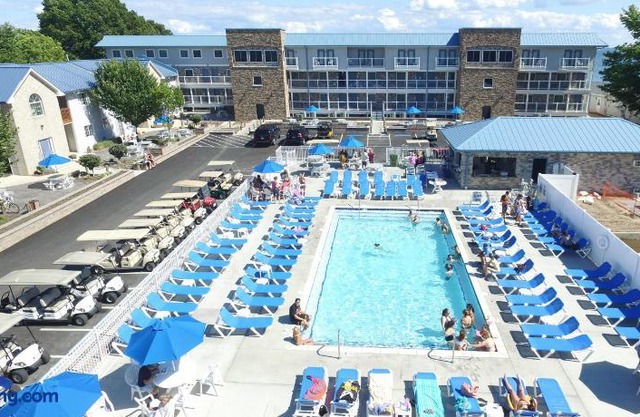 Put-in-Bay Waterfront Condo #208