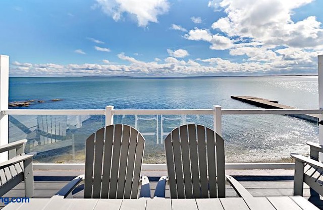 Put-in-Bay Waterfront Condo #109