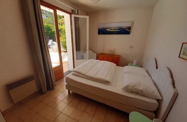 Pyla-Sur-Mer Pretty quiet Villa with Pool and 5 bedrooms - for 10 people