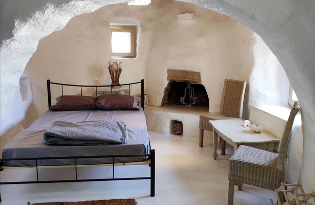Pyrgi Artemis place -