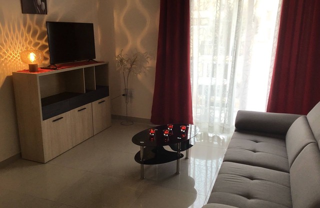 QAWRA - NEW HOLIDAY APARTMENT (2 bedrooms) - 3-bedroom apartment only. TO THE BEACH PROMENADE -