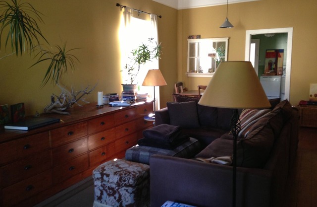 Quaint 2 bdrm 1 bath home in Sausalito CA
