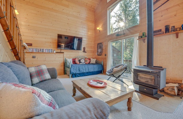 Quaint & Cozy Cabin in Leavenworth!