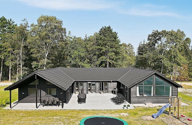 Quaint Holiday Home in Frederiksværk With Swimming Pool