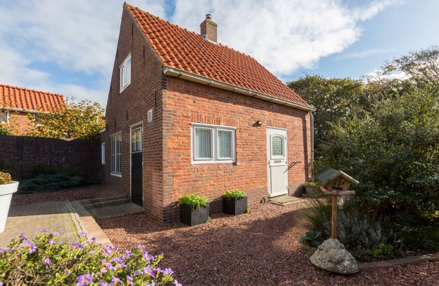 Quaint Holiday Home in Domburg with Terrace