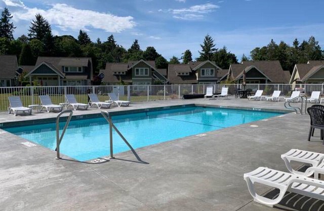 Qualicum Landing Seaside Escape. Family & Pet friendly