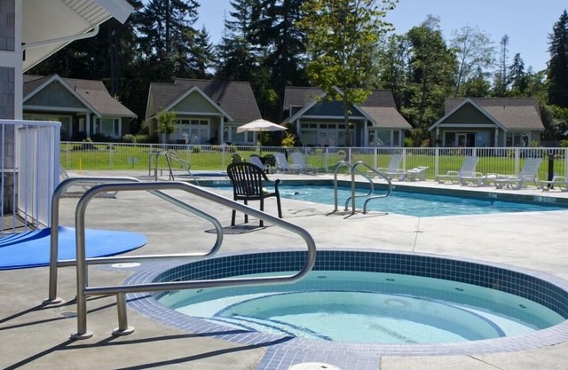 Qualicum Landing Beach Home with Community Pool - Dog Friendly