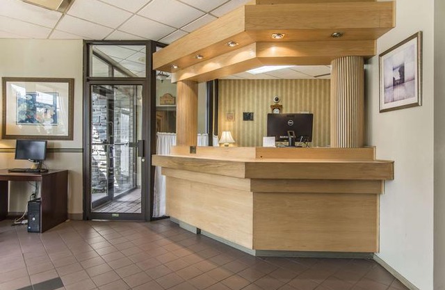 Quality Hotel & Suites Sherbrooke