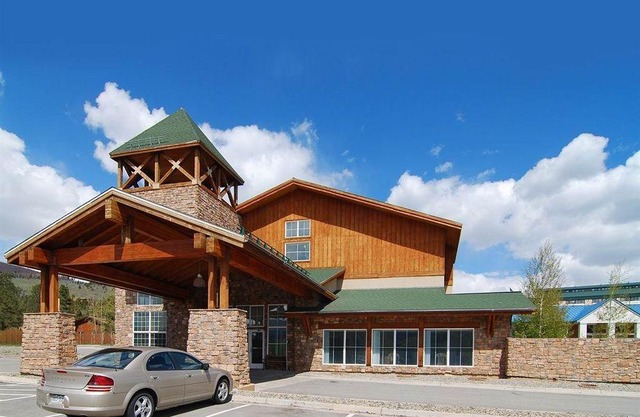 Quality Inn and Suites Summit County