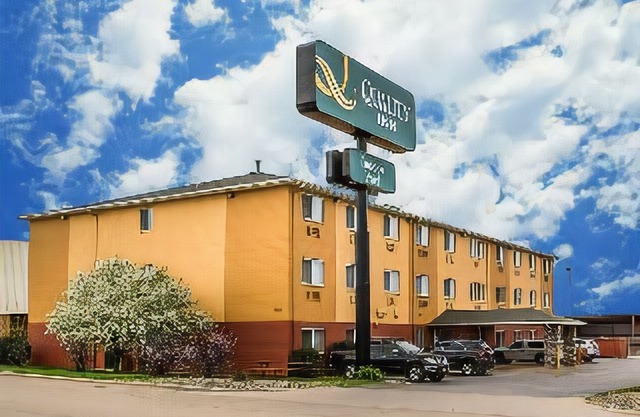 Quality Inn Dubuque on Hwy 20