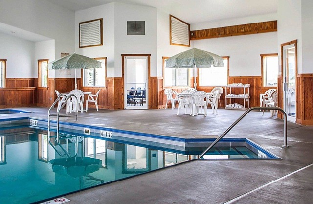 Quality Inn & Suites Eldridge Davenport North