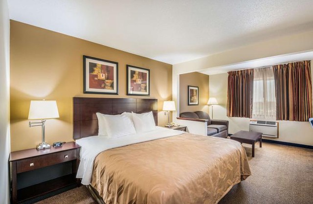 Quality Inn & Suites Eldridge Davenport North