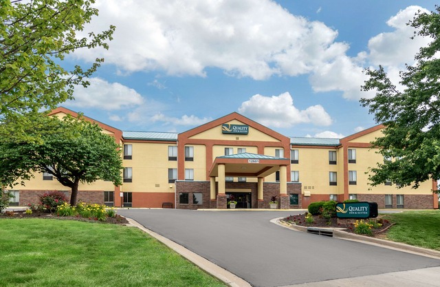Quality Inn & Suites Lenexa Kansas City