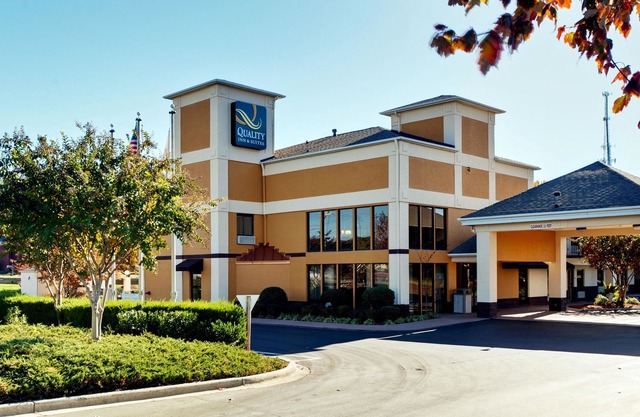 Quality Inn & Suites Matthews