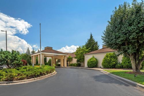 Quality Inn West of Asheville