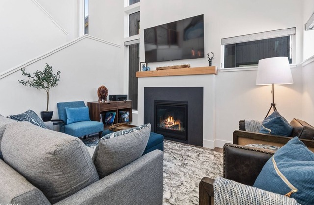 Quarry B8 -The Eagle`s Nest at The Quarry! Stunning home with lots of amenities!