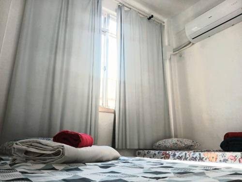Quarto Privado Cama Casal e Individuais Apto