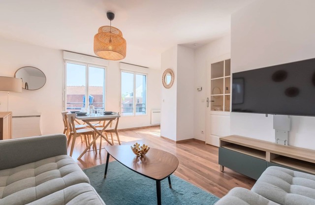 Quiet 1 bedroom flat, Vieux Lille + parking