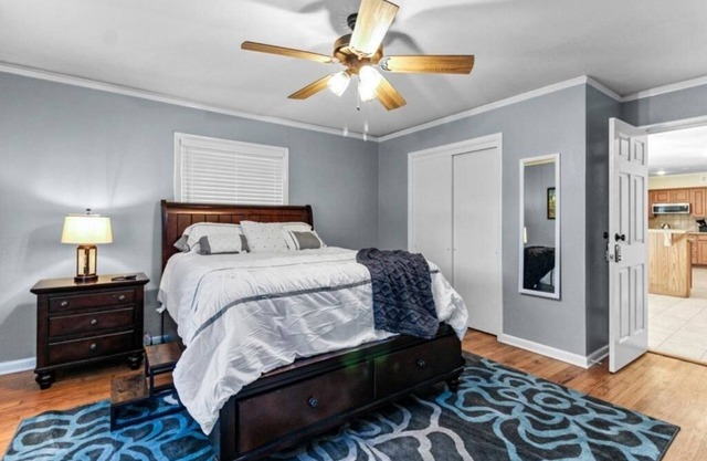 Quiet 3-bedroom home with kitchen & living room