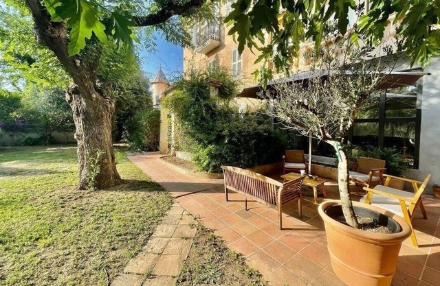 Quiet and luxurious house near beach - center - Faron